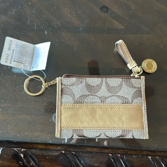 Coach keychain coin purse. Never used - Picture 2 of 3